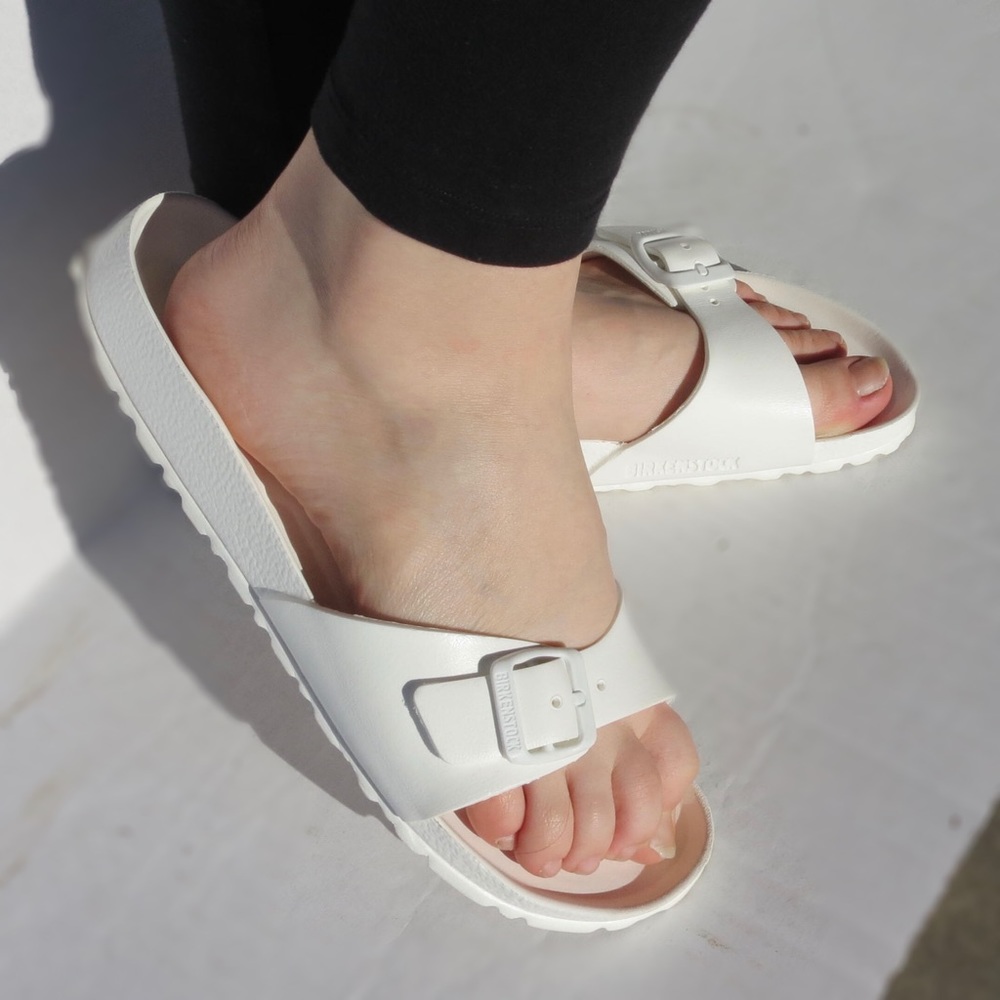 White One-strap Rubber Birkenstock’s